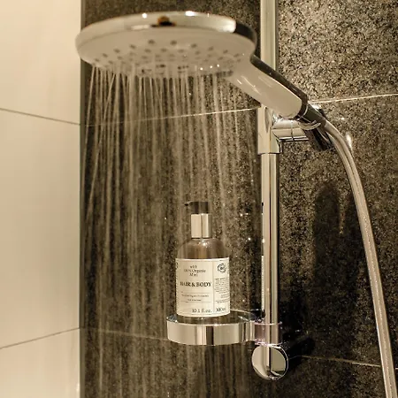 One Paris-porte Doree