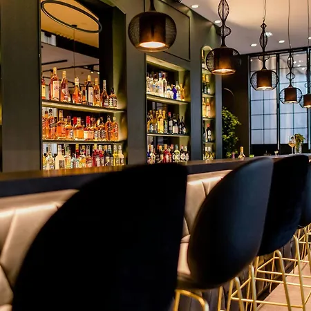巴黎金门一号汽车旅馆 酒店